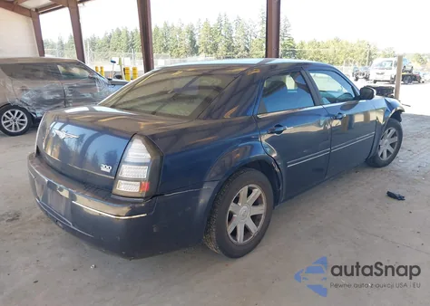 2005 Chrysler 300 Touring из США, поврежденный, VIN 2C3JA53G85H184778